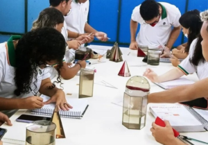 De olho no mercado, alunos avaliam cursos técnicos de escola na Barra do Ceará
