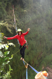 Atleta do Grajaú se destaca no Highline e defende acesso ao esporte nas periferias