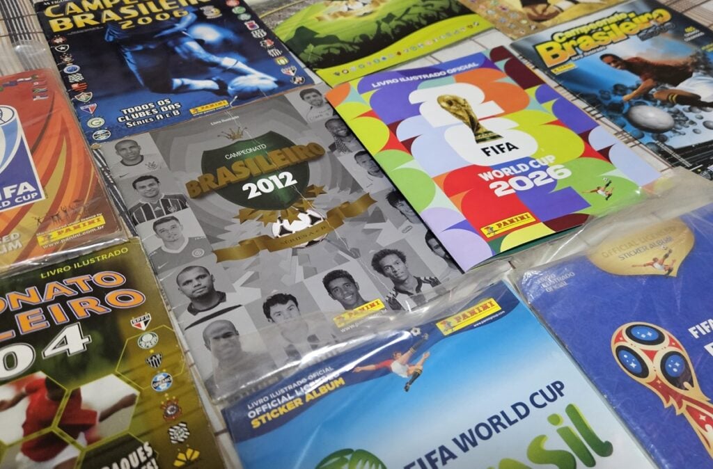 As coleções do jornalista vão do Campeonato Brasileiro à Copa do Mundo