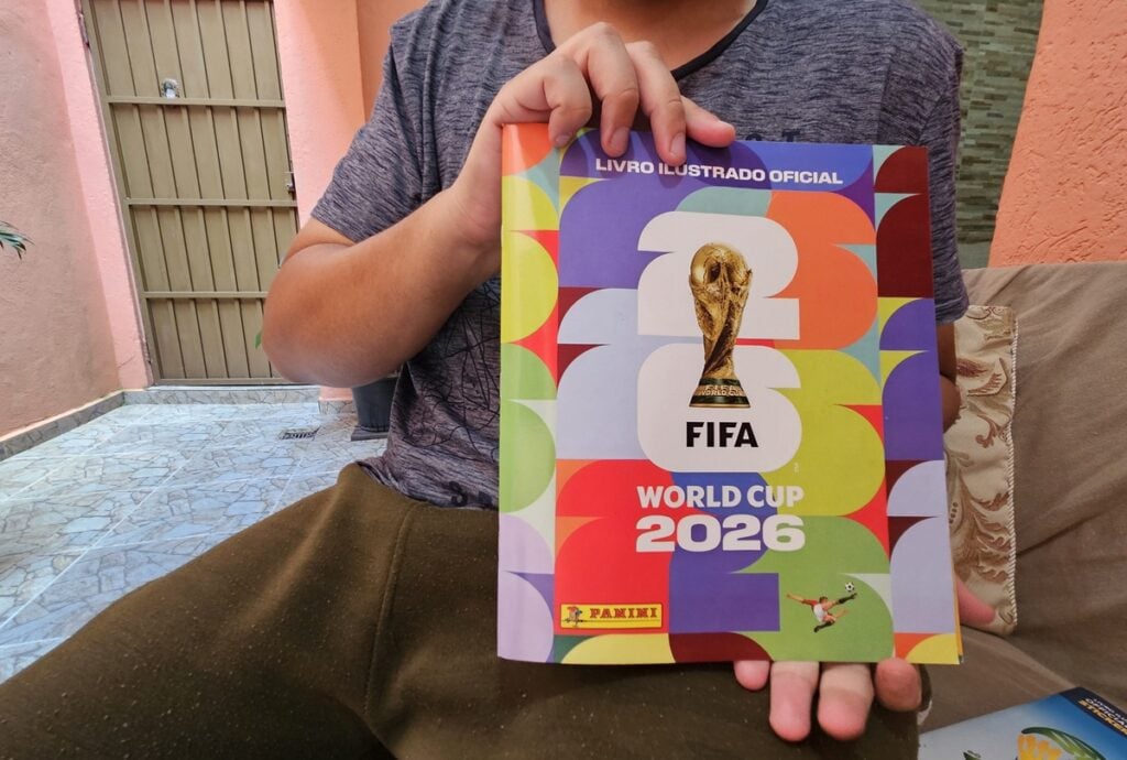 Mesmo inflacionado, o álbum do mundial de 2026 virou uma febre