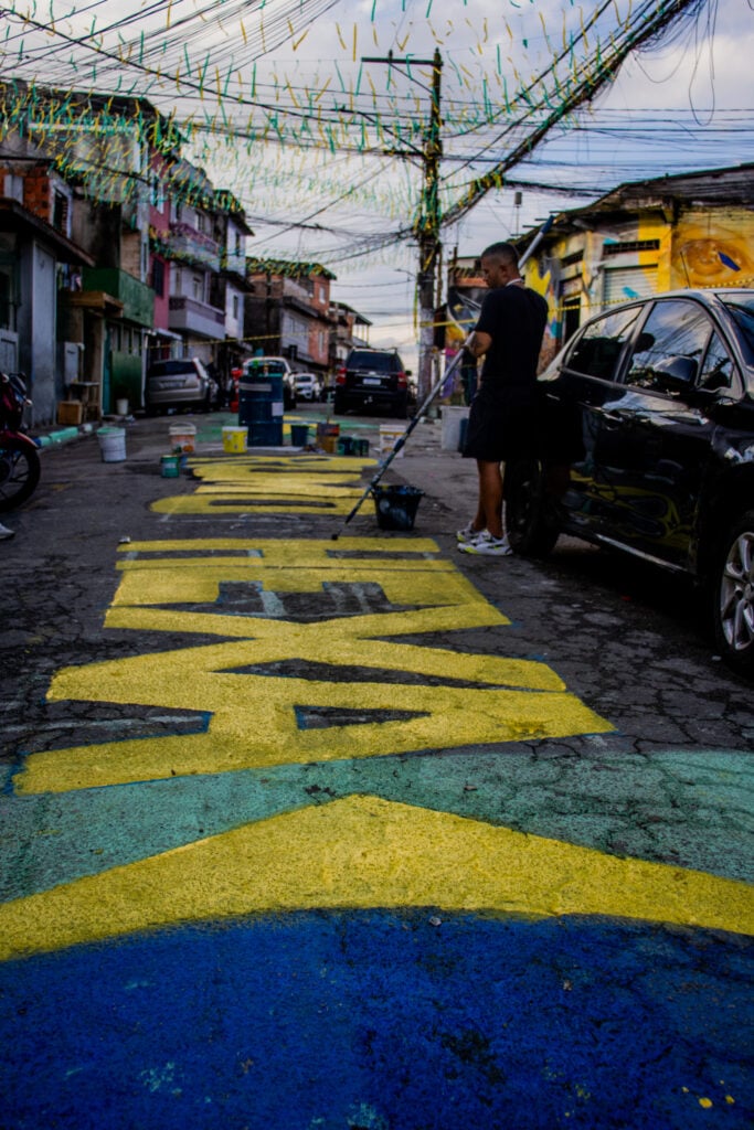 Ruas pintadas em São Mateus, perto da Favela Galeria