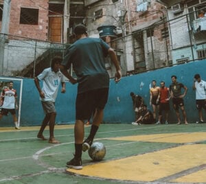 ‘É estranho viver no país do futebol e nunca ter visto a seleção ganhar a Copa’