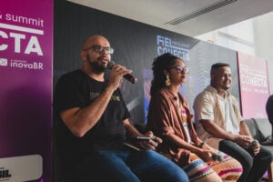 Agência Mural participa do FIEL Conecta com estande e debate sobre comunicação